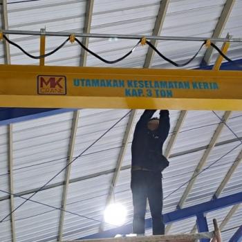 Pembuatan Crane Oleh CV. Makmur Karya Engineering